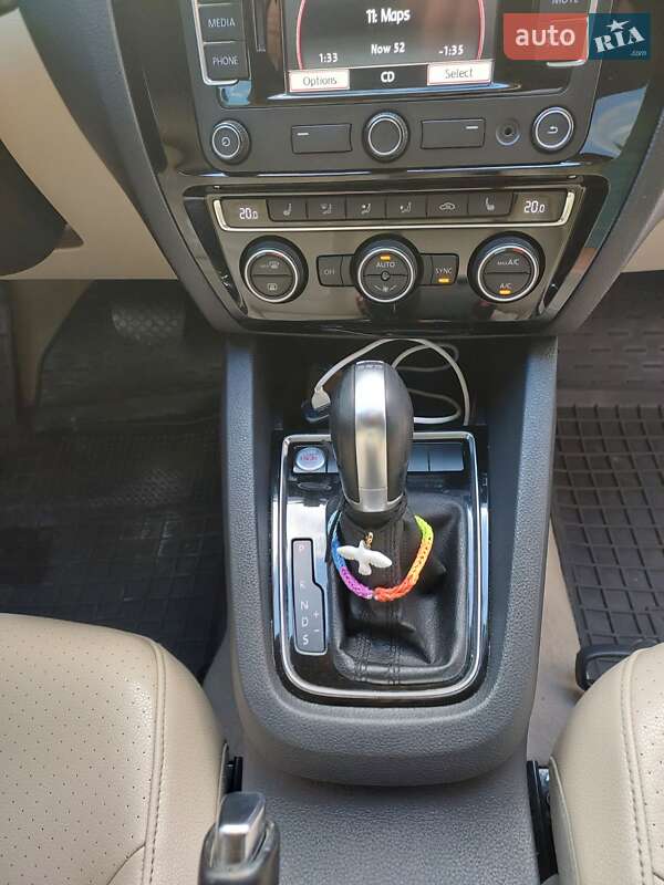 Седан Volkswagen Jetta 2015 в Дрогобыче
