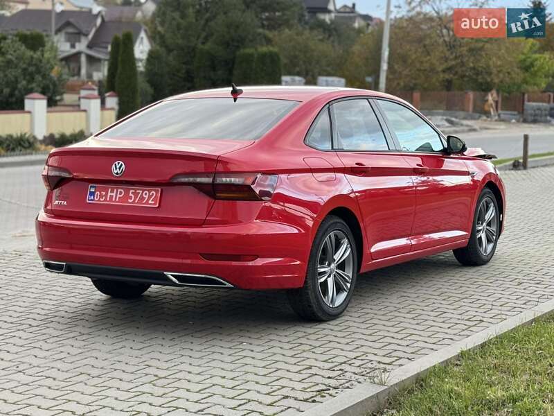 Седан Volkswagen Jetta 2018 в Львове