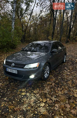 Седан Volkswagen Jetta 2014 в 