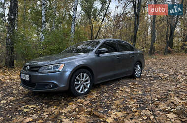 Седан Volkswagen Jetta 2014 в 