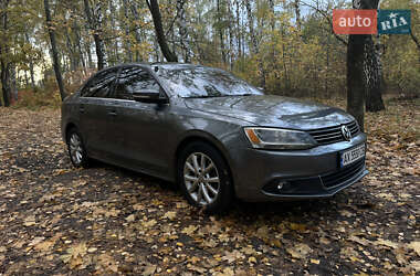 Седан Volkswagen Jetta 2014 в 
