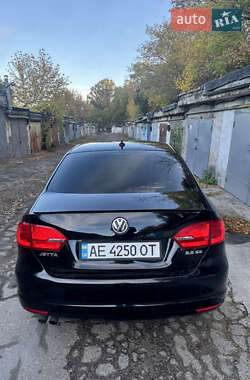 Седан Volkswagen Jetta 2012 в 