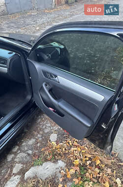 Седан Volkswagen Jetta 2012 в 