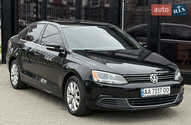Седан Volkswagen Jetta 2012 в 
