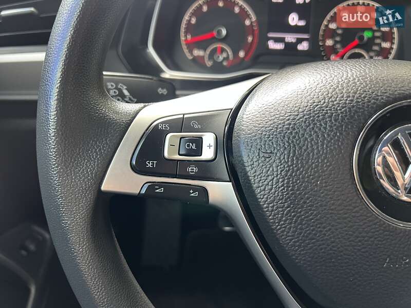Седан Volkswagen Jetta 2018 в Львове