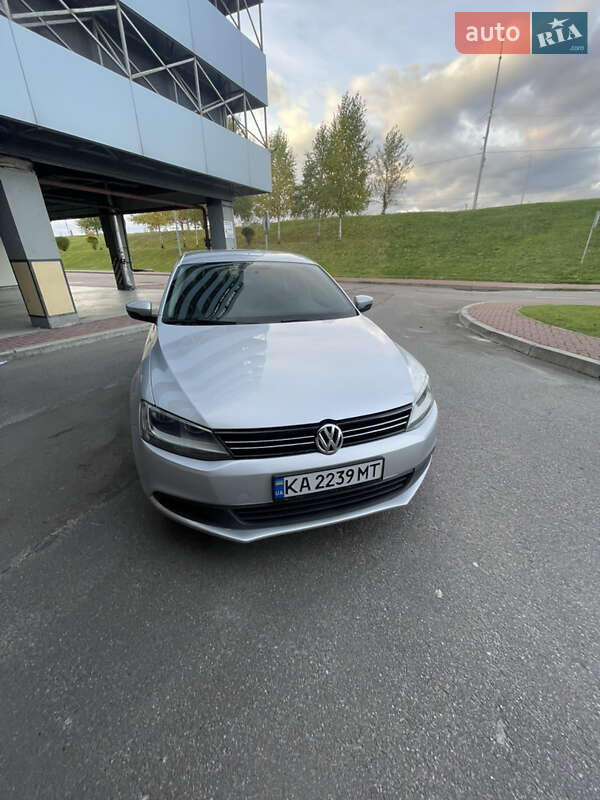 Седан Volkswagen Jetta 2013 в Киеве