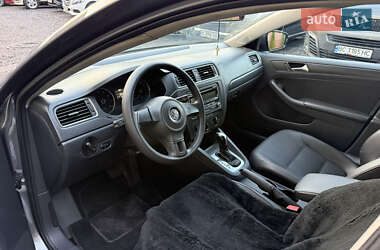 Седан Volkswagen Jetta 2014 в 