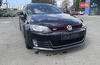 Седан Volkswagen Jetta 2015 в 
