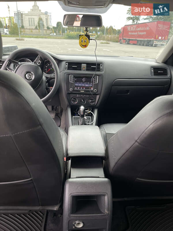 Седан Volkswagen Jetta 2015 в Киеве фото 11 Седан Volkswagen Jetta 2015 в Киеве