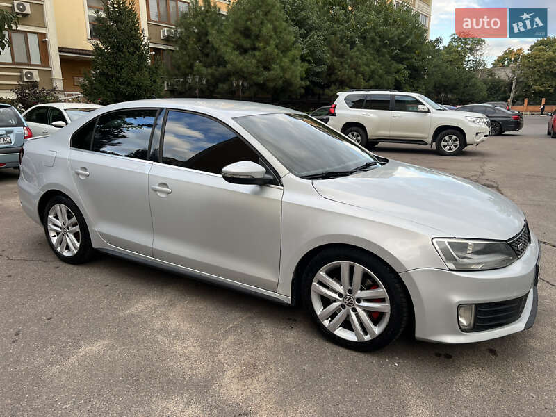 Седан Volkswagen Jetta 2012 в Одесі