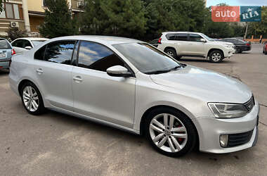 Седан Volkswagen Jetta 2012 в 