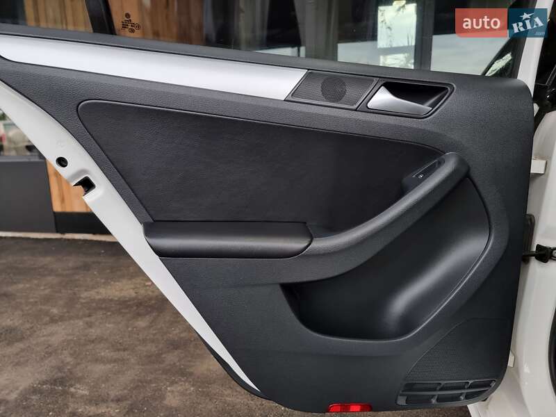 Седан Volkswagen Jetta 2012 в Вінниці фото 55 Седан Volkswagen Jetta 2012 в Вінниці