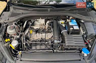 Седан Volkswagen Jetta 2019 в 