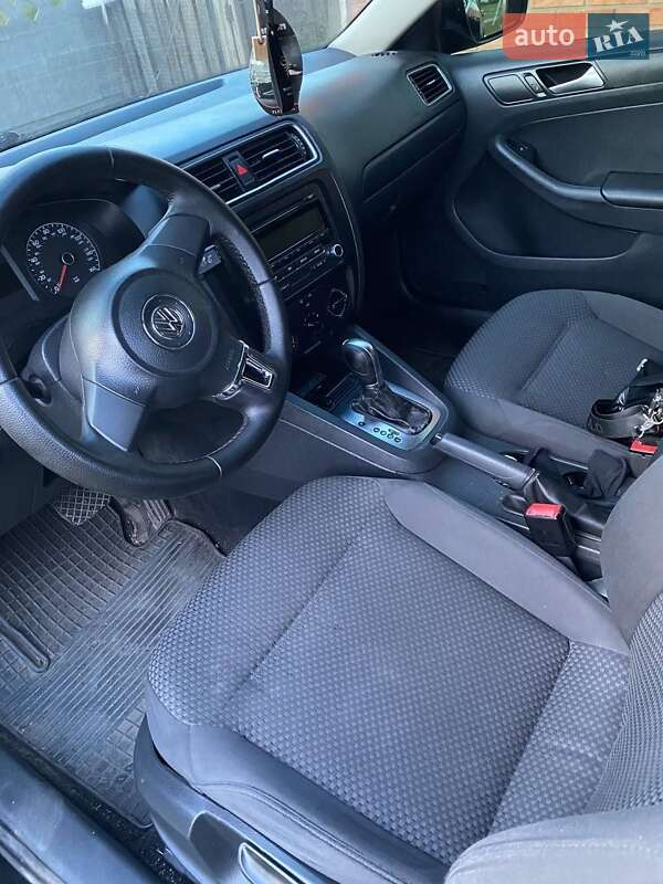 Седан Volkswagen Jetta 2014 в Долинській