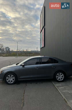 Седан Volkswagen Jetta 2017 в 