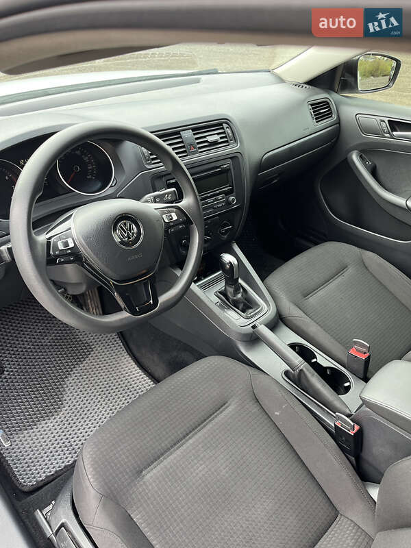 Седан Volkswagen Jetta 2014 в Києві фото 12 Седан Volkswagen Jetta 2014 в Києві