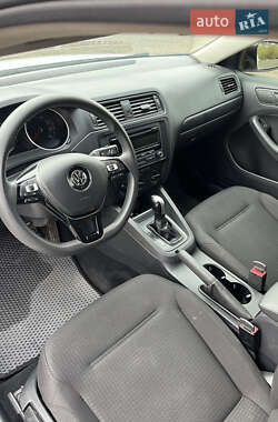 Седан Volkswagen Jetta 2014 в 