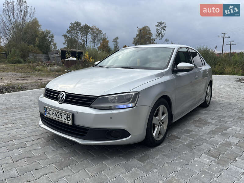 Седан Volkswagen Jetta 2011 в Кам'янці-Бузькій
