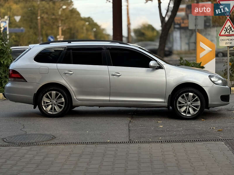 Універсал Volkswagen Jetta 2009 в Дніпрі
