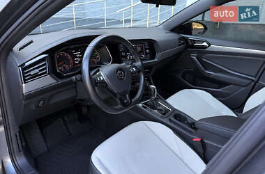 Седан Volkswagen Jetta 2019 в 