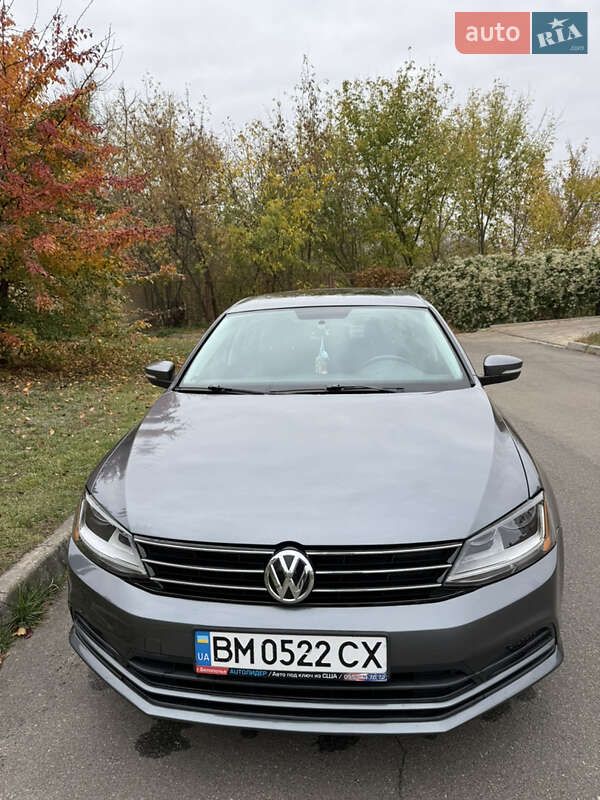 Седан Volkswagen Jetta 2016 в 