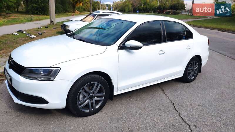 Седан Volkswagen Jetta 2014 в Запоріжжі