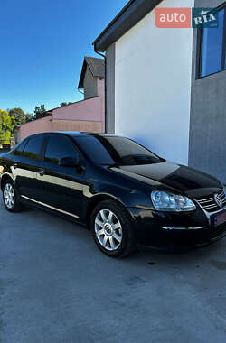 Седан Volkswagen Jetta 2006 в 