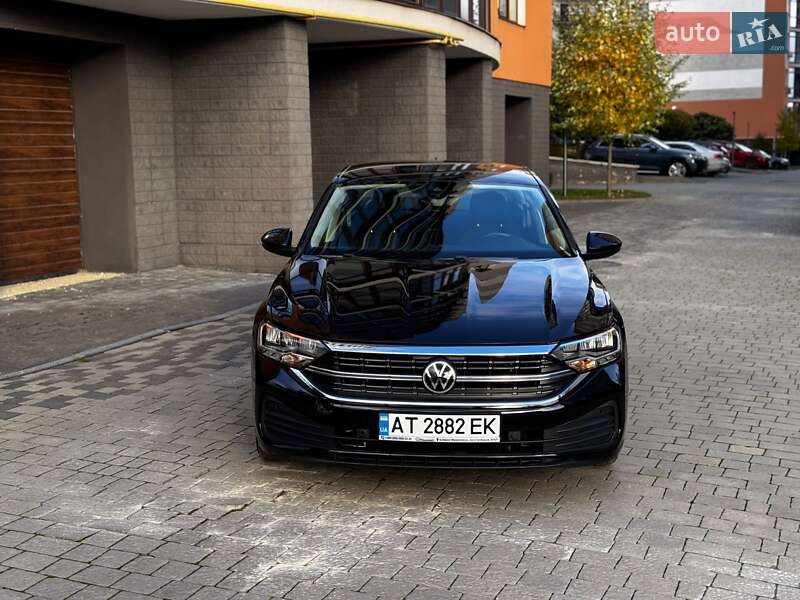 Седан Volkswagen Jetta 2022 в Ивано-Франковске