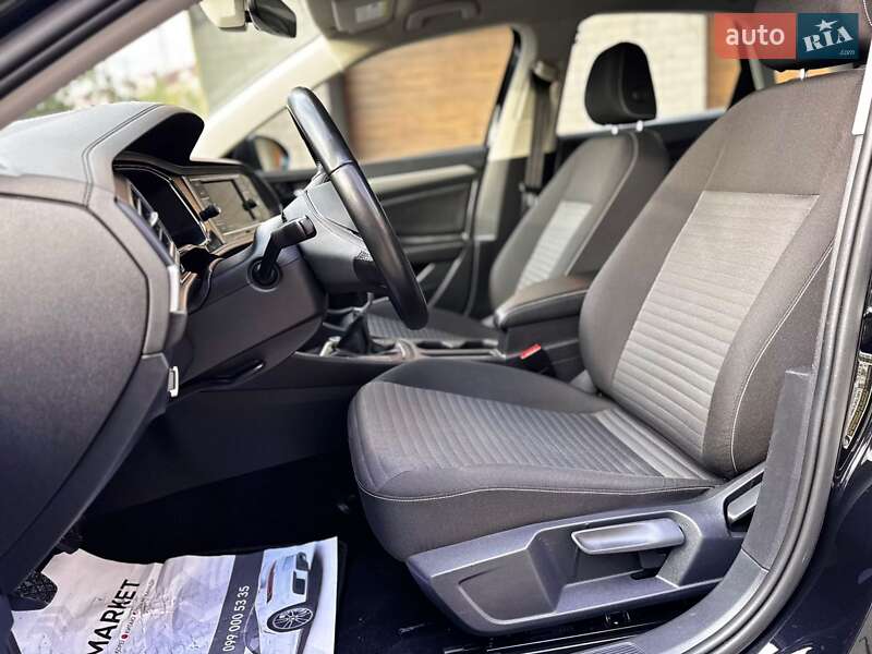 Седан Volkswagen Jetta 2022 в Ивано-Франковске