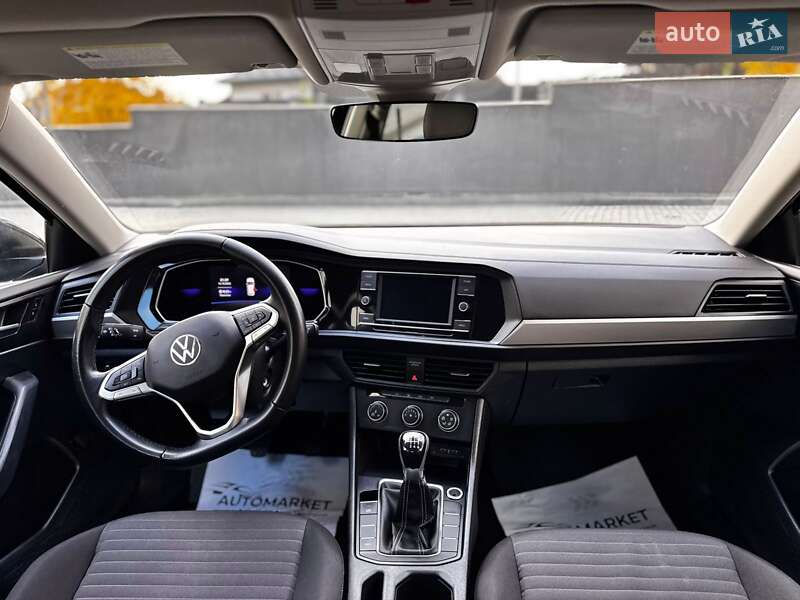 Седан Volkswagen Jetta 2022 в Ивано-Франковске