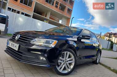 Седан Volkswagen Jetta 2015 в 