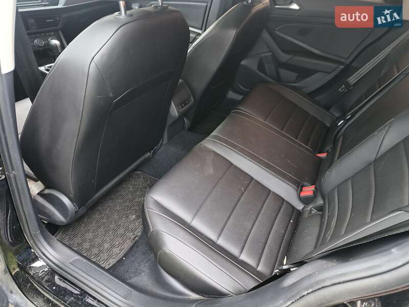 Седан Volkswagen Jetta 2020 в Черкасах