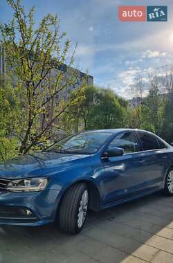 Седан Volkswagen Jetta 2014 в Львові
