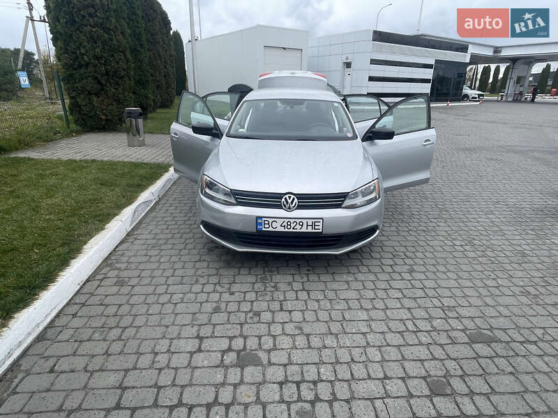 Седан Volkswagen Jetta 2013 в Львові фото 4 Седан Volkswagen Jetta 2013 в Львові