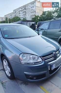 Седан Volkswagen Jetta 2008 в 