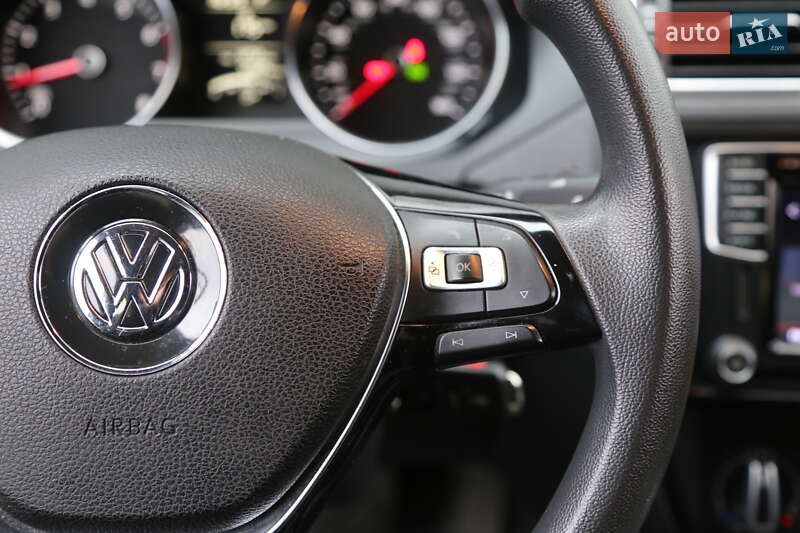 Седан Volkswagen Jetta 2017 в Киеве