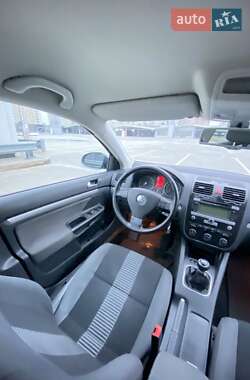 Седан Volkswagen Jetta 2008 в 