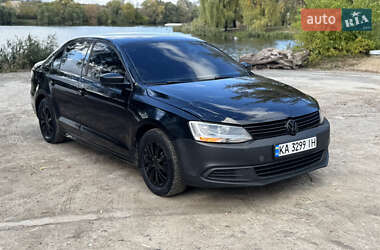 Седан Volkswagen Jetta 2013 в Києві