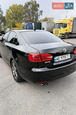Седан Volkswagen Jetta 2012 в 