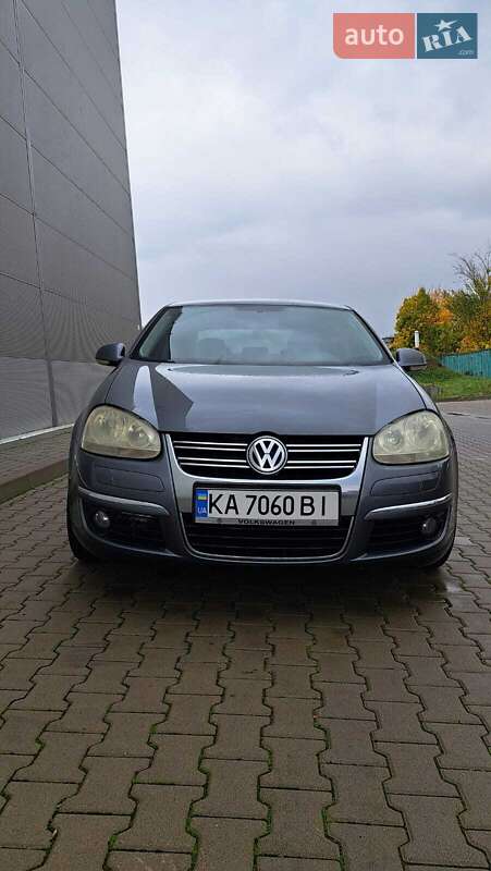 Седан Volkswagen Jetta 2006 в Вишневому фото 6 Седан Volkswagen Jetta 2006 в Вишневому