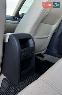 Седан Volkswagen Jetta 2013 в  фото 28 Седан Volkswagen Jetta 2013 в