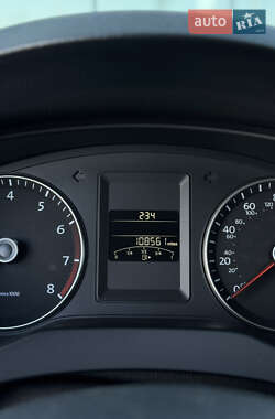 Седан Volkswagen Jetta 2013 в  фото 39 Седан Volkswagen Jetta 2013 в