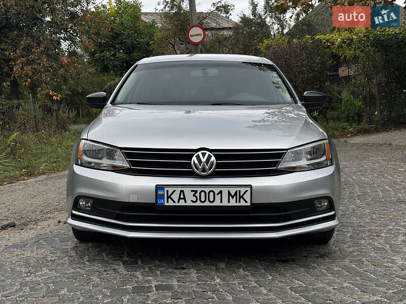 Седан Volkswagen Jetta 2016 в Києві
