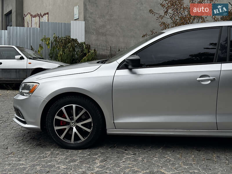 Седан Volkswagen Jetta 2016 в Києві