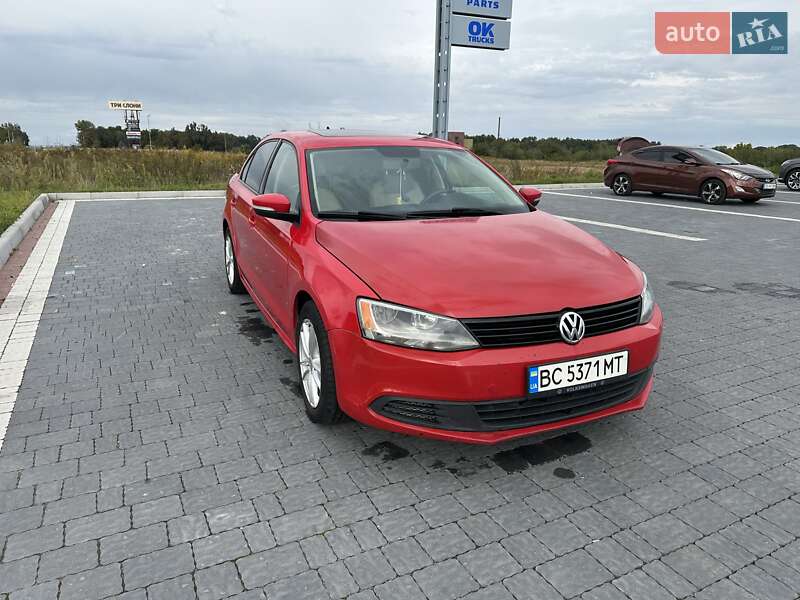 Седан Volkswagen Jetta 2011 в Львове