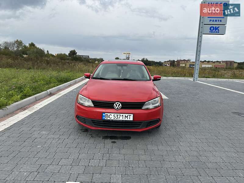 Седан Volkswagen Jetta 2011 в Львове