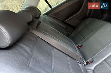 Седан Volkswagen Jetta 2012 в 