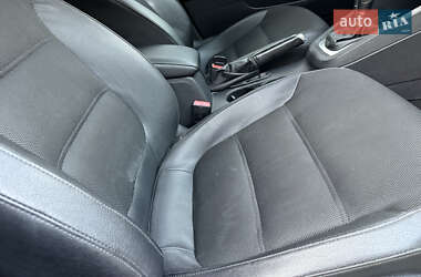 Седан Volkswagen Jetta 2012 в 