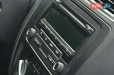 Седан Volkswagen Jetta 2012 в 