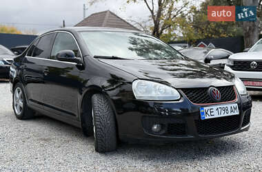 Седан Volkswagen Jetta 2006 в  фото 5 Седан Volkswagen Jetta 2006 в